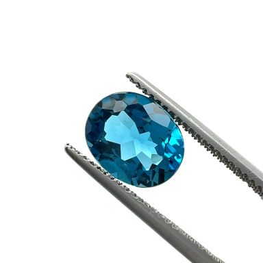 Topaas london blue ovaal facet 8X6mm