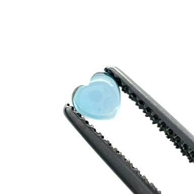 Topaas London Blue hart cabochon 4mm